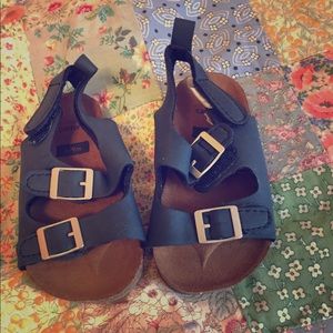 Baby sandals 🏖👶